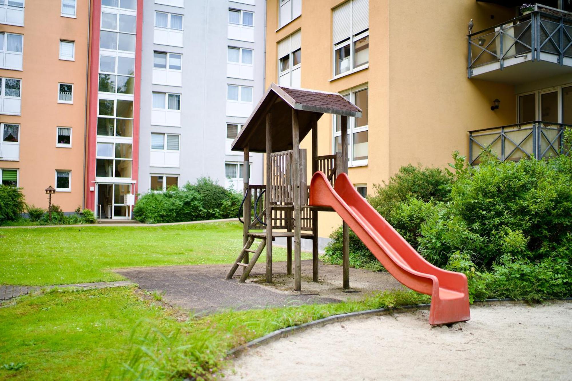 Edler Wohnraum Disney Marvel Studio Mit Balkon, Boxspringbett, Kaffeevollautomat, Lift & Parkplatz Chemnitz Dış mekan fotoğraf