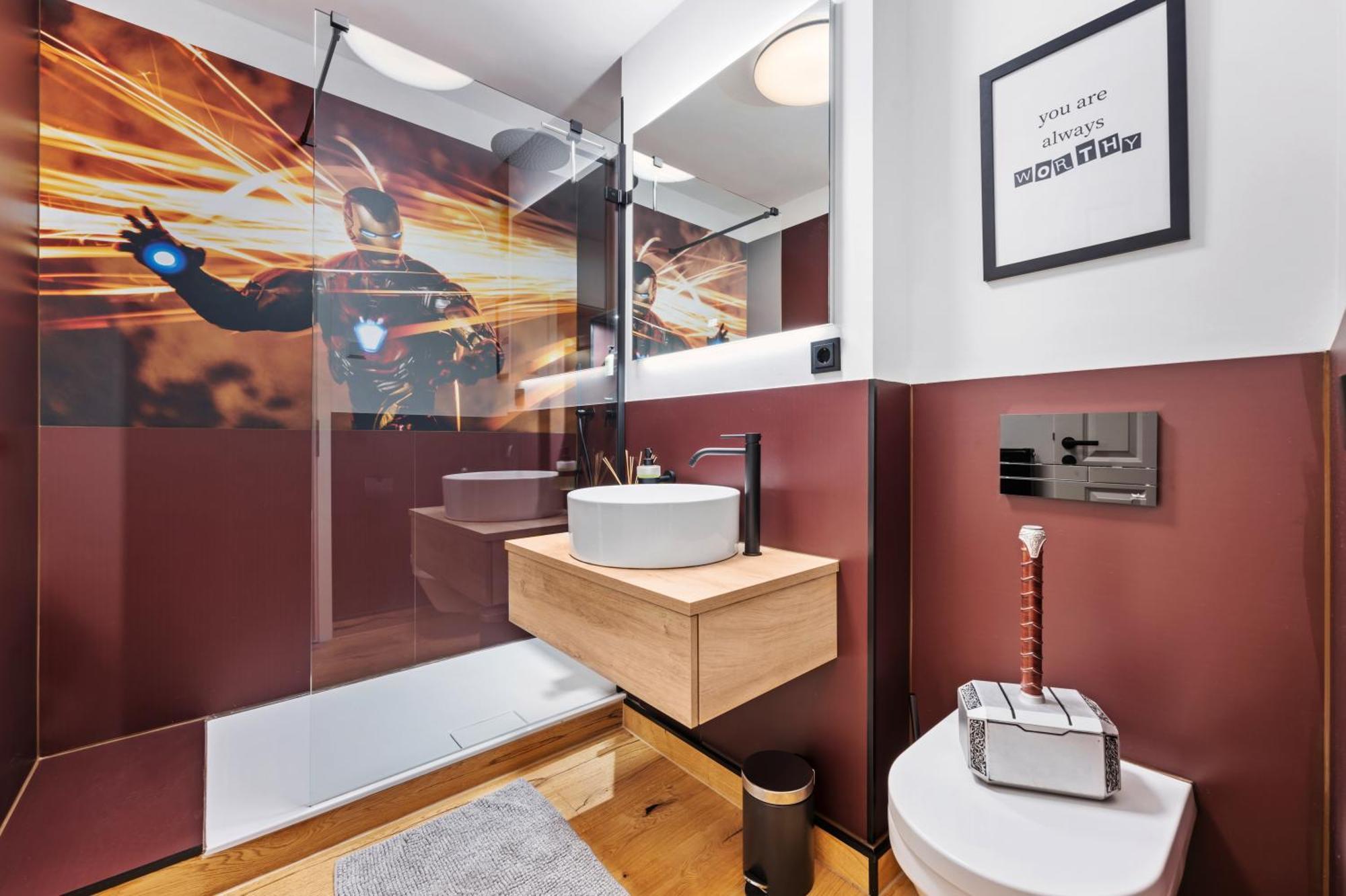 Edler Wohnraum Disney Marvel Studio Mit Balkon, Boxspringbett, Kaffeevollautomat, Lift & Parkplatz Chemnitz Dış mekan fotoğraf