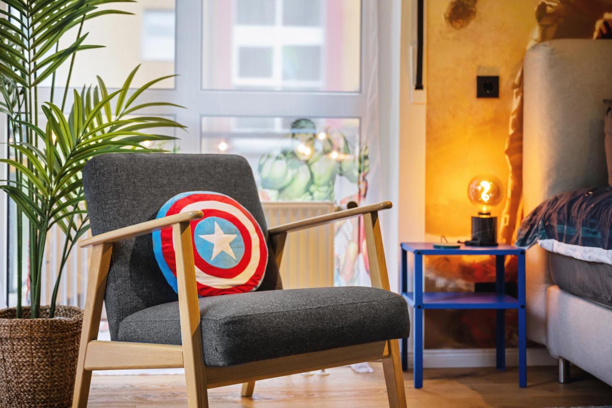 Edler Wohnraum Disney Marvel Studio Mit Balkon, Boxspringbett, Kaffeevollautomat, Lift & Parkplatz Chemnitz Dış mekan fotoğraf