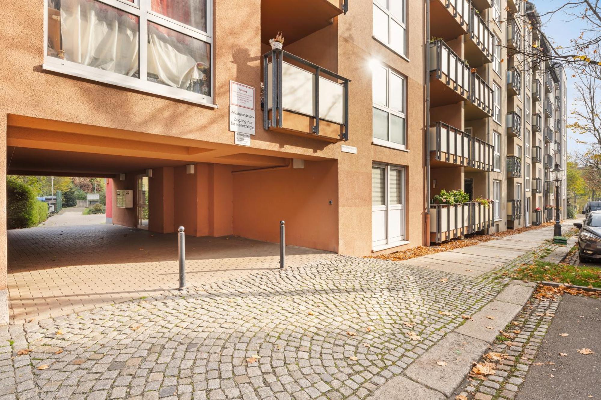 Edler Wohnraum Disney Marvel Studio Mit Balkon, Boxspringbett, Kaffeevollautomat, Lift & Parkplatz Chemnitz Dış mekan fotoğraf